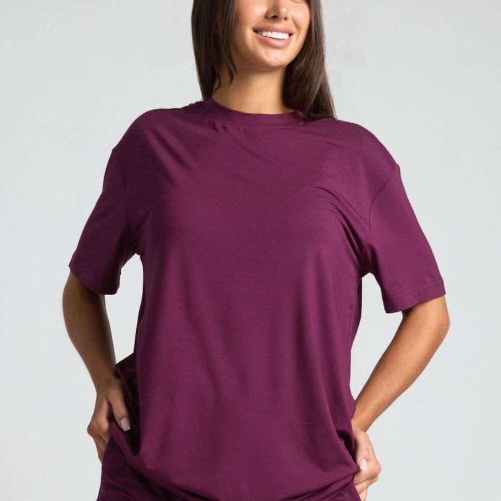 Comfrt Women's Purple and Burgundy T-shirt